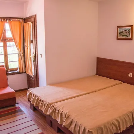 Alexandrov's Houses 3*